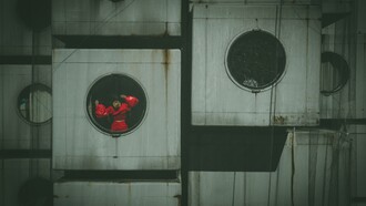 É possível controlar a sua vida na era distópica?