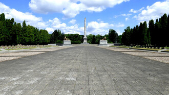 Warsaw cemetery, by Bohdan Lachert