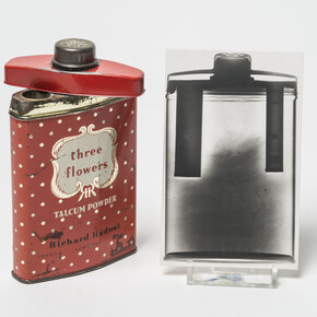 Espionage: Talcum powder tin used to conceal microfilm by the Krogers, members of a Russian spy ring, 1961
© Museum of London