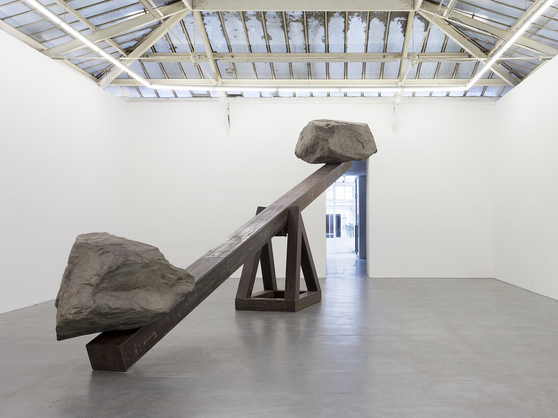 Hundred Thousand Light Years, exhibition view. Courtesy of VNH