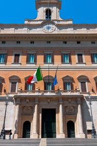 Palazzo Montecitorio in cui ha sede la Camera dei Deputati e il Parlamento riunito in seduta comune 