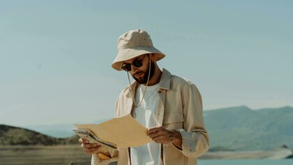 Superar desafios sozinho em terras estrangeiras aumenta a autoconfiança