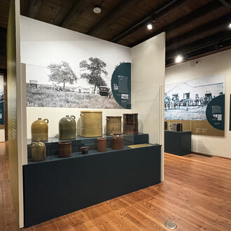 Texas ceramics, from land to hand, exhibition view. Courtesy of the Witte Museum