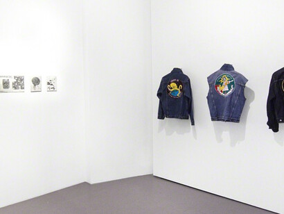 On View, exhibition view. Courtesy of Galerie Burster