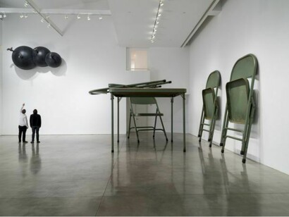 Robert Therrien, No title (Folding table and chairs, green), 2008 Painted metal and fabric Overall dimensions variable. © Robert Therrien. Courtesy Gagosian Gallery. Photography by Josh White/JWPictures.com.