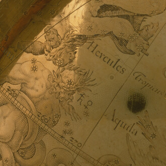 Globe céleste fabriqué par Jost Bürgi, 1594. Détail
Le grand érudit Jost Bürgi (1552–1632) était horloger à la cour du landgrave de Cassel Guillaume IV, qui réunissait autour de lui des mathématiciens et des astronomes célèbres. Ce globe céleste, dont la réalisation technique et artistique est remarquable, est l’un des cinq exemplaires de Jost Bürgi conservés.

Copyright: Musée national suisse