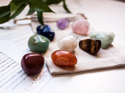 Piedras curativas de los chakras. El mundo biológico es tan perfecto y complejo que nos puede llevar por millones de caminos
