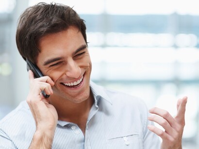 Hablando por el móvil