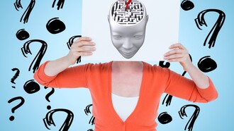 Antes de entrar na Psicologia, desconhecia a amplitude dos campos em que os psicólogos poderiam trabalhar. Assim, aproximei-me das discussões sobre a atuação nas políticas públicas de saúde e assistência social, justamente em um período em que eu desenvolvia uma consciência política, estética, social e crítica cada vez mais efervescente. Tornava-se evidente para mim: me orientaria pelos caminhos de uma Psicologia Crítica