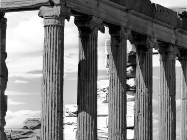 El Partenón en Atenas, Grecia, símbolo del cosmos ordenado que los griegos proyectaron también sobre la ley, la justicia y la formación del ser humano