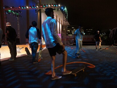 Skater en la pista instalada junto al Kennedy Center de Washington, D.C. con motivo del festival Finding a Line. Foto: Catalina María Johnson