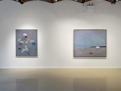 John Evans, Familiar Friends, 2023, installation view. Courtesy of the artist and Gallery Henoch, NYC