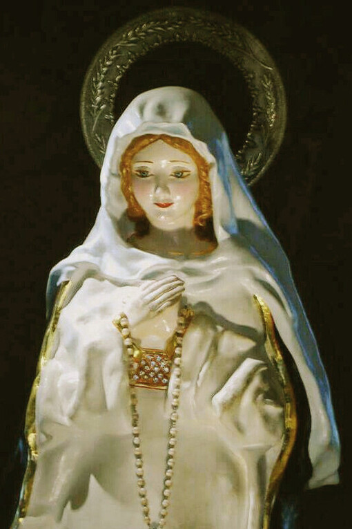 La imagen de la Virgen que se venera en el Cerro de Salta ha inspirado una profunda devoción entre miles de peregrinos