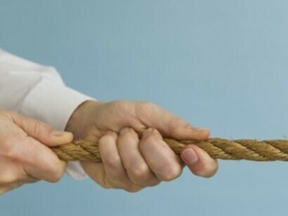 A commitment generating polarization, conflicts and struggles that can only be solved when the nodes are detached
