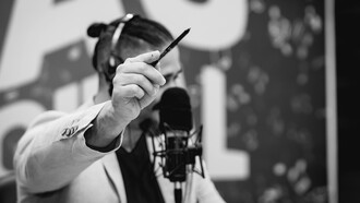 La comunicación institucional en situaciones de crisis es esencial para influir en la percepción pública y reducir el impacto negativo sobre una organización