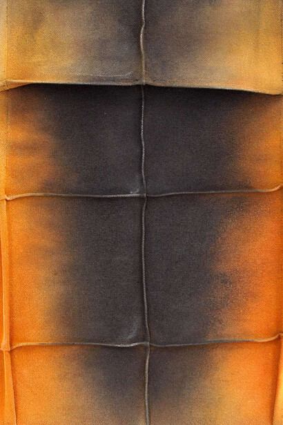 Jamie Poblete, particolare nero-arancio. Cortesemente offerto da Dep Art Out Gallery