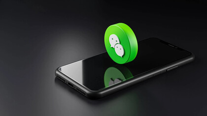 Icono de WeChat, aplicación multipropósito china que ofrece servicios de mensajería y llamadas, redes sociales, un sistema de pago, entre otros servicios