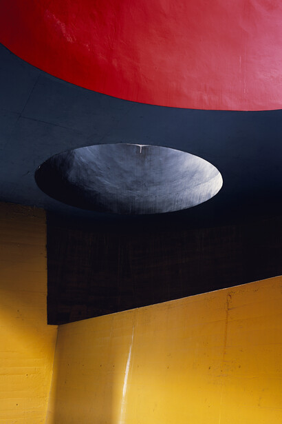 Hélène Binet, Le Corbusier, Canons de Lumière, Couvent Sainte-Marie de la Tourette, Eveux, France, 2007. Digital C-type print, 102 x 80 cm. Courtesy ammann  projects jpg.©Hélène Binet