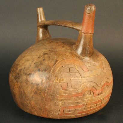 Botella asa puente

Materiales: Cerámica

Formativo Tardío 200 - 600 a.C.

Medidas: 160 mm de alto