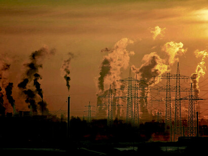 Factory photography illustrating the environmental impact of industrial pollution and its link to the climate crisis and global warming