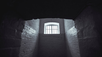 El centro de detención de Guantánamo es una prisión militar de alta seguridad situada en la Base Naval de la Bahía de Guantánamo, localizada en la isla de Cuba