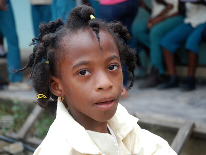 Niña en el centro de formación IDAV. Douala, Camerún. Foto: Javier Andrés Beltrán