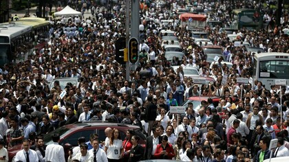 Cientos de mexicanos se echaron a la calle tras sentir los temblores en Ciudad de México