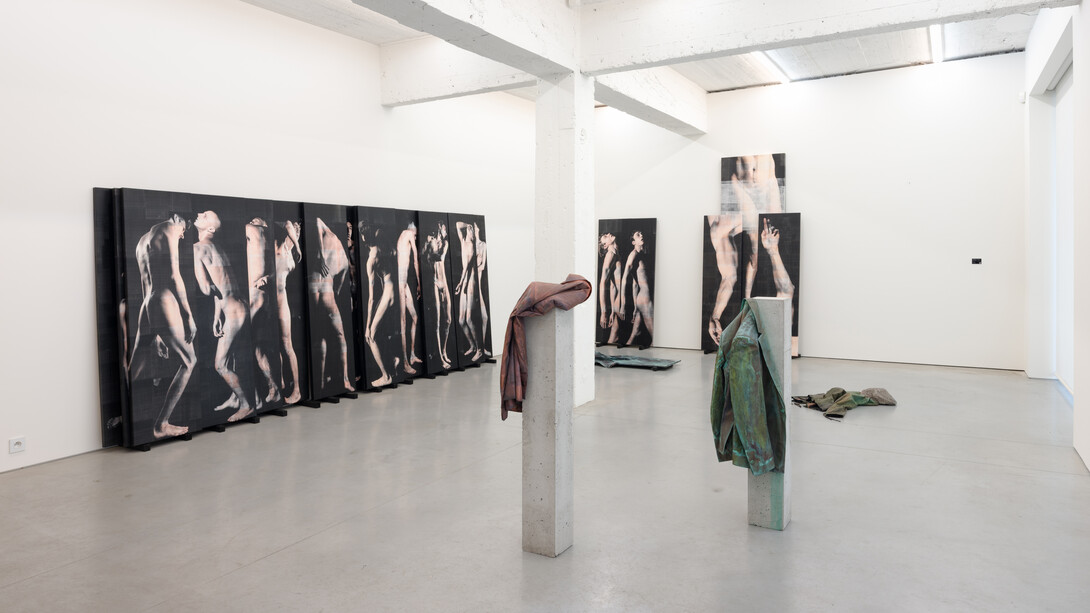 Yves de Brabander and Cédric Jacquemyn, Absence, returned, exhibition view. Courtesy of Casstl