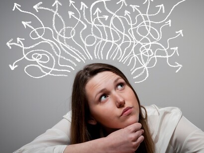 Una chica con muchas ideas en la cabeza