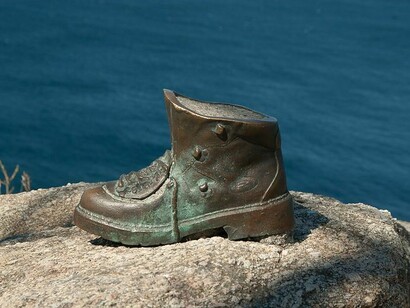 Scultura dedicata ai pellegrini