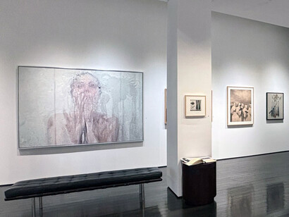 Various artists, New works for the new year, exhibition view. Courtesy of Forum Gallery