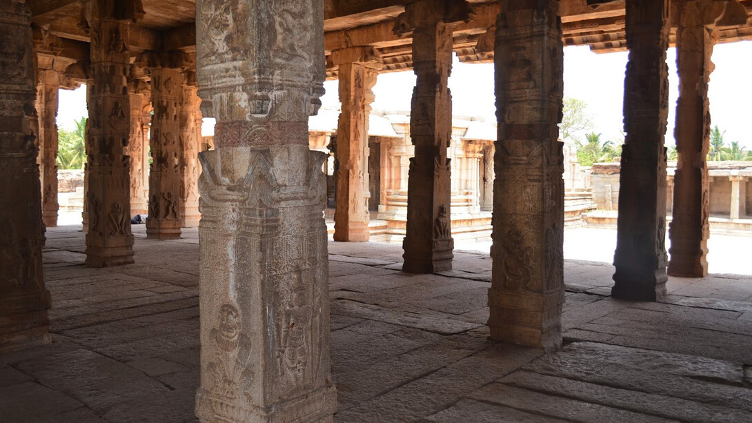 Kishkindha Nagari, Temple courtyard