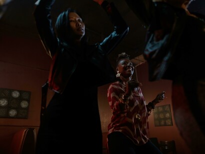 Transforme estresse e exaustão em energia e alegria através da dança