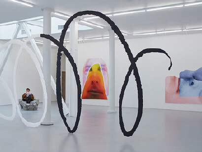"Urs Fischer: Mind Moves", Installation view, Artworks © Urs Fischer, Photo by Johnna Arnold. Courtesy of Gagosian