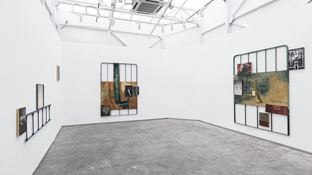 Biraaj Dodiya, Grid for a disappearance, exhibition view. Courtesy of Experimenter
