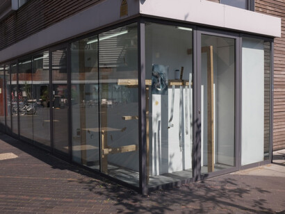 Installation View, ‘don’t we We run run things things?!’ at Vitrine Bermondsey Square, Courtesy of Vitrine