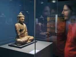 Cultures in Asia and Oceania. Courtesy of Bernisches Historisches Museum