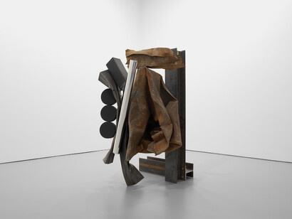 Carol Bove Polka Dots, Exhibition view. Courtesy of David Zwirner