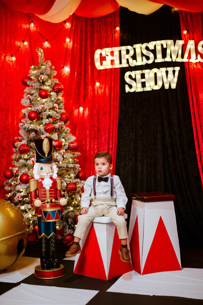 Christmas is the time of love, dreams and detachment