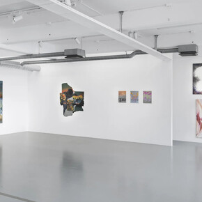 Various artists, Painting at the time of artificial intelligence, exhibition view. Courtesy of Galleri Duerr