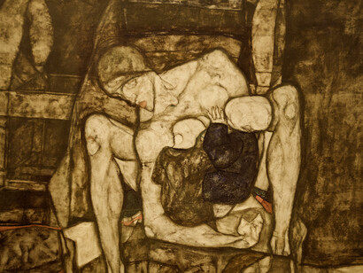 La obra de Schiele refleja una sensibilidad asombrosa y un gusto exquisito a la hora de tratar la soledad, la sensualidad y la melancolía: el pintor falleció el 31 de octubre de 1918, apenas tres días después de que lo hubiera hecho Edith, su esposa, embarazada de seis meses