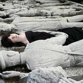 Liane Lang, Close Quarters new small, C type hand print, 90 x 70 cm, ed.5 display2