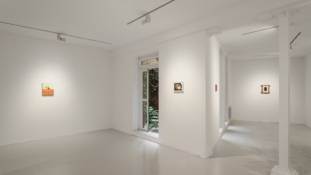 Ana Prata, Toda coisa que vive é um relâmpago, exhibition view. Courtesy of Travesía Cuatro