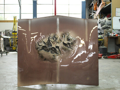 Maxime Lamarche, Vue de accident de surface 3, 125x115x110cm, 2015, fibre de verre, résine polyester, peinture metallisée, vernis brillant