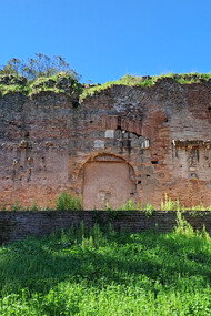 Mausoleo di Sant’Urbano martire, Parco dell’Appia Antica, Roma, Italia, II secolo d.C. Nel XIII secolo il sepolcro fu trasformato in una torre fortificata (il torrione dei Borgiani), di cui si distinguono ancora, nella parte superiore del monumento, dei resti. ©Roberto Luciani