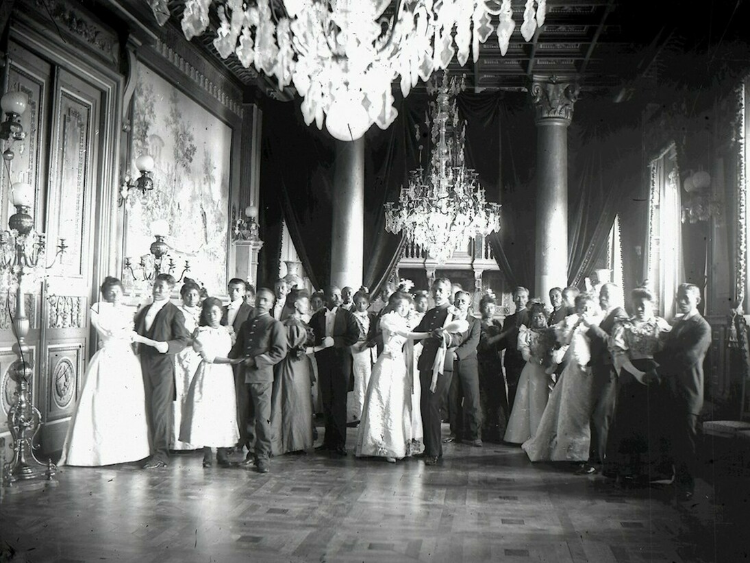 Joël Andrianomearisoa: Last Year in Antananarivo, Exhibition view. Courtesy of Tyburn Gallery