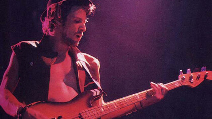 "Pirata", 1990. Il primo tour di Terzani con i Lifiba. Negli anni ’70, Terzani suonava con i Windopen dei quali è appena uscito in vinile "Windopen Rock!"
