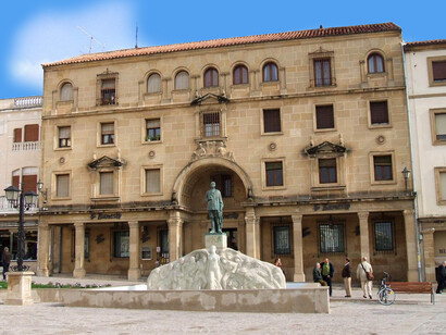 Aquí compré mi primera guitarra y aquí me subí por primera vez a un escenario. Plaza de Andalucía, Úbeda, Jaén, España