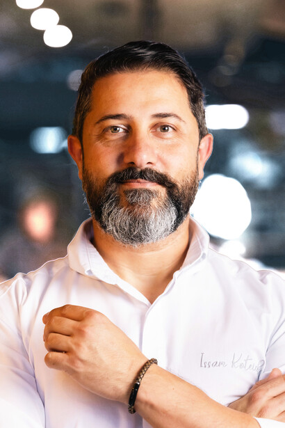 La carne de cordero preparada por Issam destaca por su equilibrio de grasa, textura suave y versatilidad en la cocina