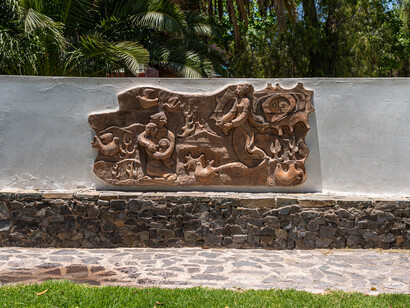 Escultura en homenaje a Gabriela Mistral, Plaza en el Valle del Elqui, Chile